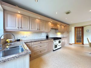 Photo 24- click for photo gallery